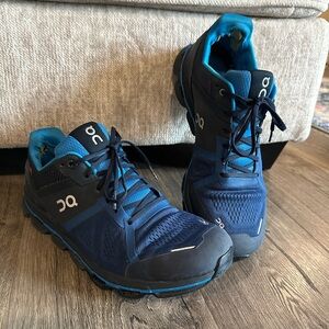 On Cloud, Men's Blue Cloudace Running Shoes. Size 11.5